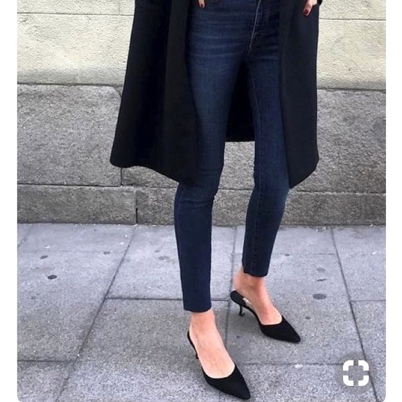 carolyne manolo blahnik